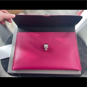 NWT Alexander McQueen Envelope Clutch in Hot Pink Leather with Skull Clasp